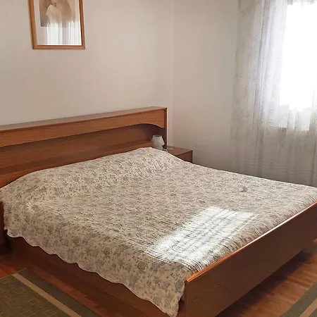 Alenka Apartman Vinez